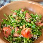 豆苗とトマトとツナのつゆレモンドレッシングサラダ