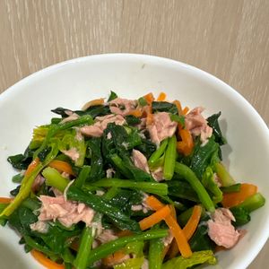きゅるりの作ってみた!投稿(5分で作れる！【ほうれん草とツナの旨塩ナムル】)