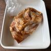漬け込んで焼くだけ！【クリスマスチキン】の工程3
