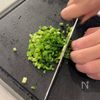 【5分で完成】やみつき！爆速ツナにらまぜそばの下準備