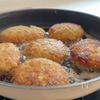 【メンチカツ】混ぜて焼くだけ!フライパン1つでラクに作れるの工程5