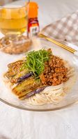 材料3つ！ボリューム満点✨【ひき肉と茄子のピリ辛そうめん】