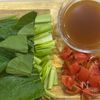 トロッと絶品！【小松菜とトマトの中華炒め】の下準備