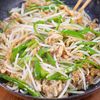 行列の中華屋さんの🍚シャキシャキ大盛りもやしの青椒肉絲🤩の工程4