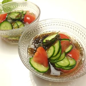 とのちゃまの作ってみた!投稿(トマトときゅうりのもずく和え)