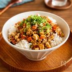 お肉なしでもしっかり満足【豆腐そぼろ丼】