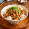 お肉なしでもしっかり満足【豆腐そぼろ丼】