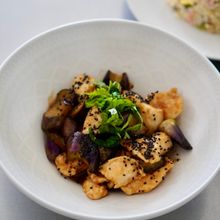 鶏肉となすの黒酢タレ