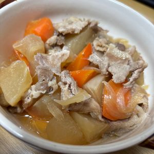 ちちちの作ってみた!投稿(豚バラ大根スペシャル✨大根が魅惑のべっこう色に🤩)