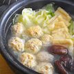 鶏つくねとキャベツの塩ちゃんこ鍋