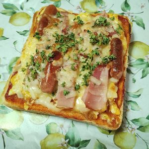 M*Pの作ってみた!投稿(コメダ風♪【たっぷり卵のピザトースト】)