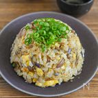 肉なしでもおいしい！なすと卵のチャーハン