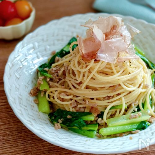 1皿で満足◎小松菜とひき肉の甘酢パスタ【かんたん・節約】
