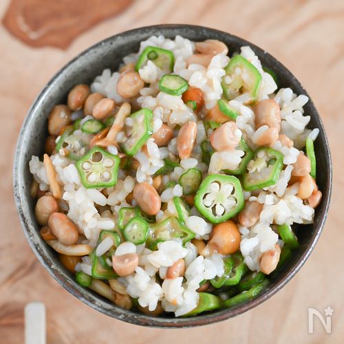 ネバネバ！なめことオクラの納豆ごはん