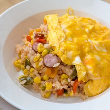とうもろこしが主役！炊飯器ケチャップライス｜オムライスにも