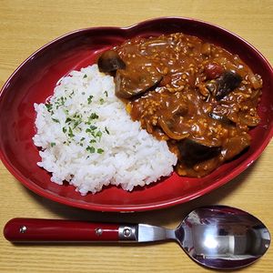 ナムディの作ってみた!投稿(【豚ひき肉となすのトマトカレー】家族大絶賛！ワンパンで簡単)