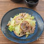 ポン酢で味付け簡単♪豚なんこつとキャベツのフライパン蒸し