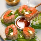 食卓が一気に華やぐ‼︎『サーモン生春巻き』