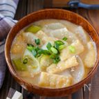 【大根と長ねぎと油揚げの酒粕味噌汁】体ポカポカ