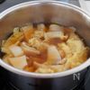 『豚バラもやしの具沢山ラー油鍋』うま辛‼︎節約食材で簡単☆の工程2