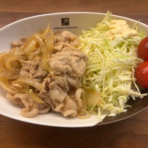 たかろの作ってみた!投稿(我が家は定食屋さん【生姜タレがおいしい！生姜焼き】とりこ飯)