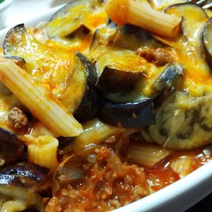 みけちゃんの作ってみた!投稿(【茄子のミートソースグラタン】トマト缶で濃厚♡)