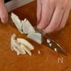 漬けて焼くだけ。米が一瞬で消える程美味い【豚肉のカレー焼き】の下準備