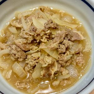くだもの大好き🧡の作ってみた!投稿(【牛こま200gで牛丼の素】ダブル玉ねぎカサ増し牛肉の甘辛煮)