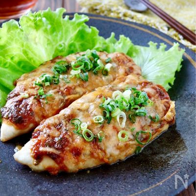 しっとり鶏ささみの味噌マヨチーズ焼き