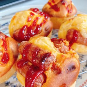 あおいのかかの作ってみた!投稿(忙しい朝でも！焼くまで10分【米粉ソーセージマフィン】)