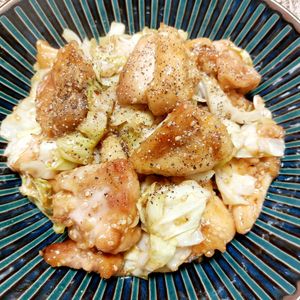 よっこの作ってみた!投稿(鶏肉ときゃべつの甘酢ごま照り炒め)