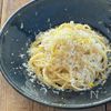 レモンとチーズと黒胡椒のパスタ
