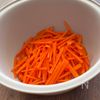 豆苗・新じゃが・にんじんとひじきの胡麻ぽんサラダの工程1
