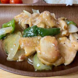 1331637の作ってみた!投稿(行列の中華屋さんの🍚鶏肉のオイスターバター黒胡椒炒め🤩)