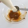 【カレールウの活用レシピ】アボカドのカレーマヨあえの工程1
