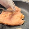 包丁不要！鶏むね肉でザクザクチキン竜田🐔の工程1