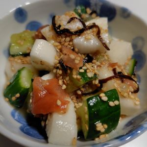 たまの作ってみた!投稿(きゅうりと山芋のネバネバ《塩こんぶ♡梅サラダ》)