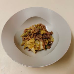 りんの作ってみた!投稿(行列の定食屋さんの🍚豚バラキャベツのみりん味噌漬け炒め🤩)