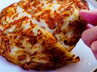 こんな食べ方もあり！新玉ねぎのもちっとチーズガレット