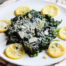【ちぢみほうれん草のレモンソテー】イタリアンでうまみアップ