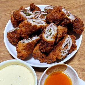 しぃちゃんの作ってみた!投稿(さっぱり食べれる揚げ物レシピ♡『梅しそミルフィーユカツ』)