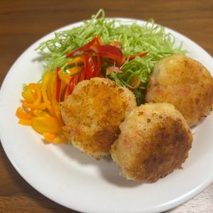こむぎの作ってみた!投稿(【サクッとふわふわ！かにマヨカツ】包丁不要、混ぜて焼くだけ)