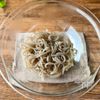レンジで10分!簡単味しみ【豚こんにゃくと新玉ねぎの甘辛煮】の工程1