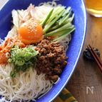 スタミナ満点！
ビビンバ風そうめん