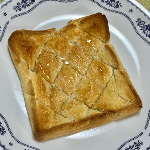 キャピタンの作ってみた!投稿(【表面サクッと背徳トースト】
溢れハニーの塩バタートースト)