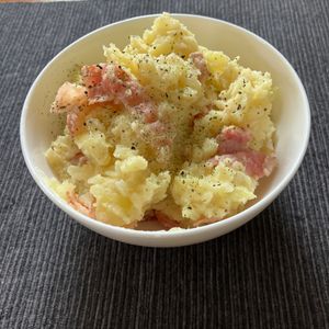 あすかの作ってみた!投稿(激うま！あの人気パイをサラダに♡︎ベーコンポテトパイ風サラダ)