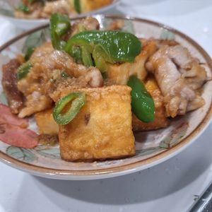 ななももママの作ってみた!投稿(行列の定食屋さんの🍚もちもち厚揚げの豚のしょうが焼き🤩)