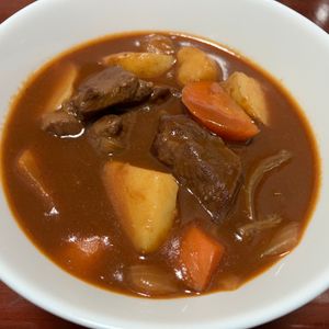 りんごの作ってみた!投稿(【絶品ビーフシチュー】特別な日のご馳走メニュー♡)