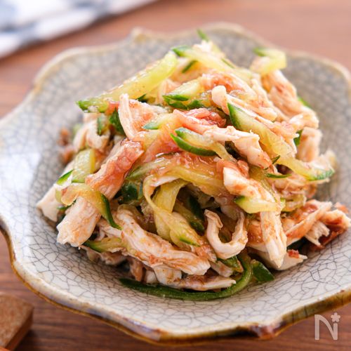 【きゅうりと蒸し鶏の梅おかかポン酢】簡単さっぱり副菜！