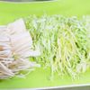 レンジで3分【キャベツとえのきの旨塩のりナムル】箸が止まらんの工程1